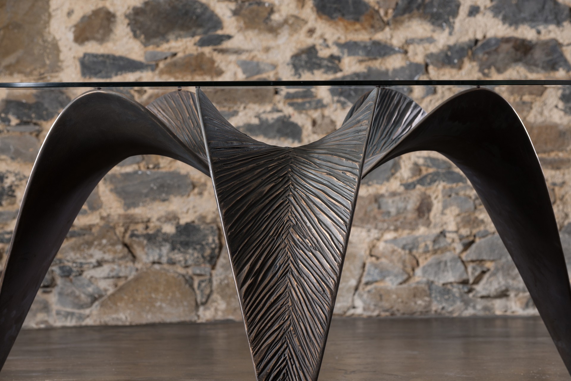 Nikau Table Slider